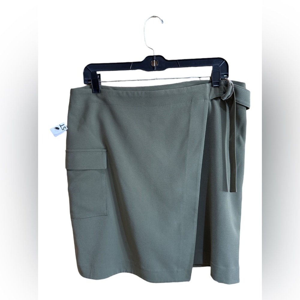 NWT Nine West Olive Green Wrap Skirt Women’s Size Large Mini Work Casual Trendy